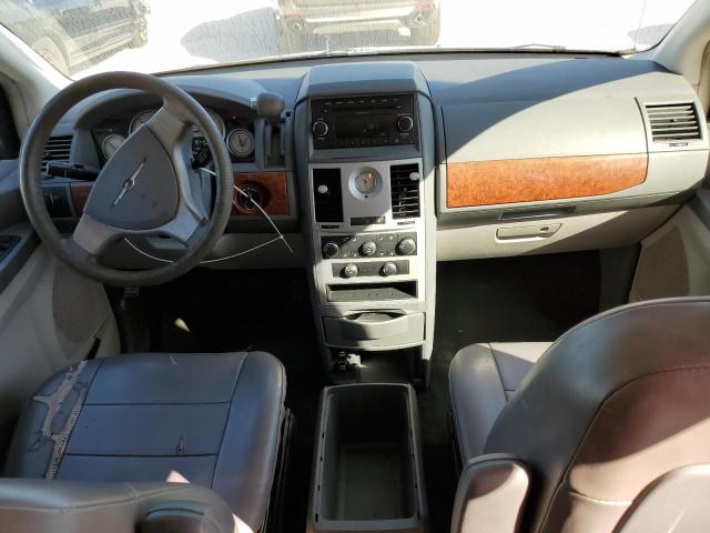 Photo 9 from auction – 2009 CHRYSLER TOWN & COU with VIN 2A8HR44E99R520716
