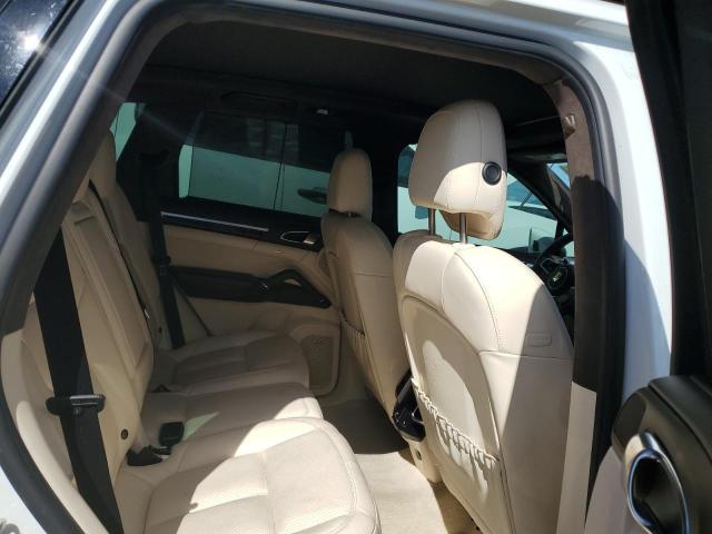 Photo 6 from auction – 2016 PORSCHE CAYENNE GT with VIN WP1AD2A28GLA78781