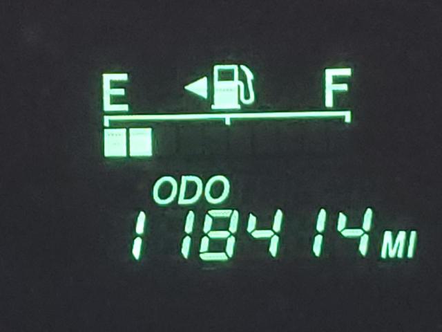 Photo 8 from auction – 2005 TOYOTA PRIUS with VIN JTDKB20U957041890