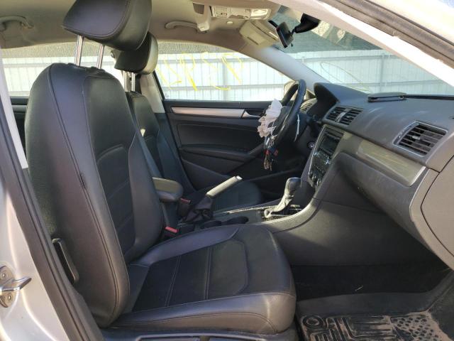 Photo 5 from auction – 2015 VOLKSWAGEN PASSAT S with VIN 1VWAT7A32FC098384