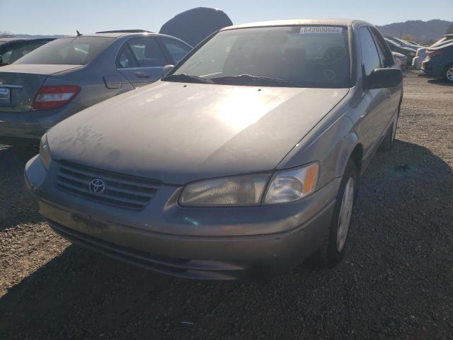 Photo 9 from auction – 1998 TOYOTA CAMRY LE with VIN JT2BF28K7W0140623