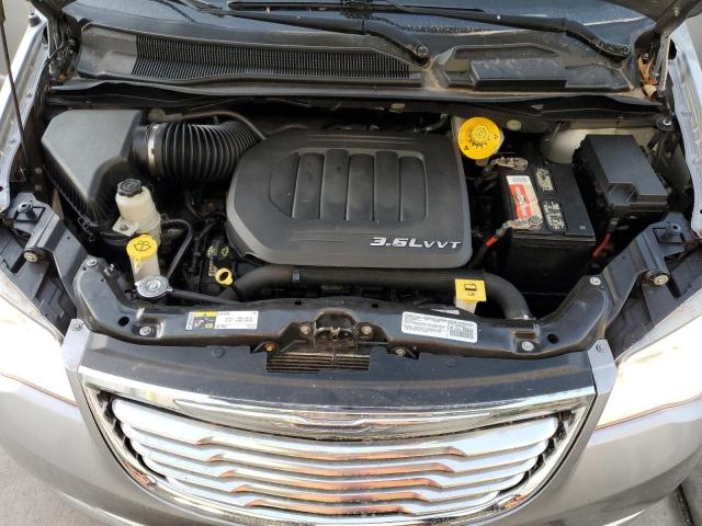 Photo 7 from auction – 2014 CHRYSLER TOWN & COU with VIN 2C4RC1CGXER171090