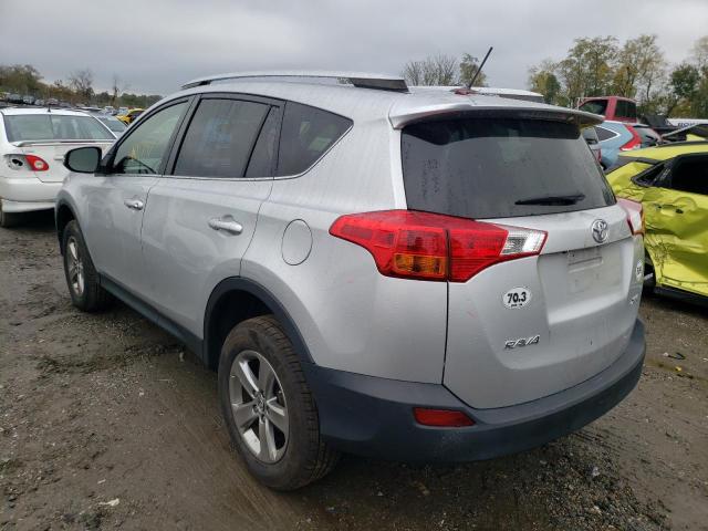 Photo 3 from auction – 2015 TOYOTA RAV4 XLE with VIN JTMWFREV4FJ048542