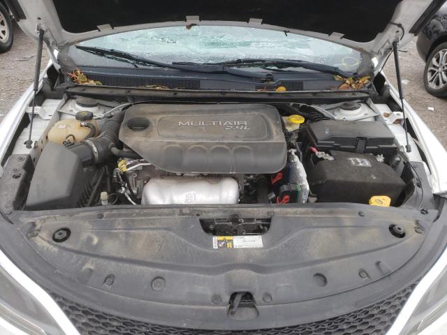 Photo 7 from auction – 2016 CHRYSLER 200 LIMITE with VIN 1C3CCCAB1GN135933