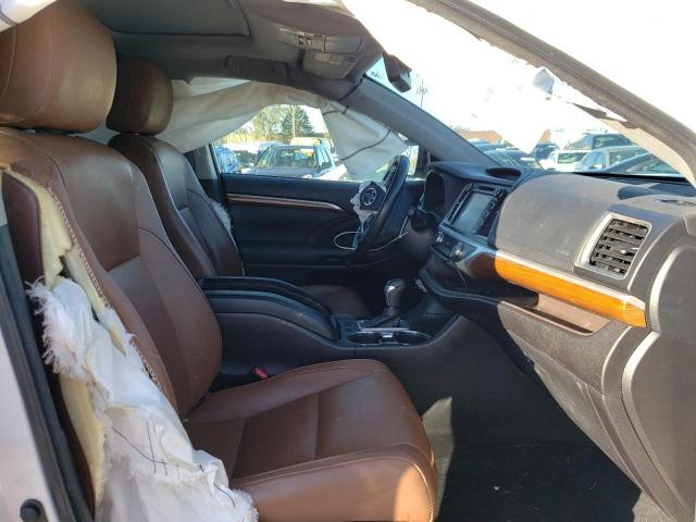 Photo 5 from auction – 2017 TOYOTA HIGHLANDER with VIN 5TDDGRFH8HS032850