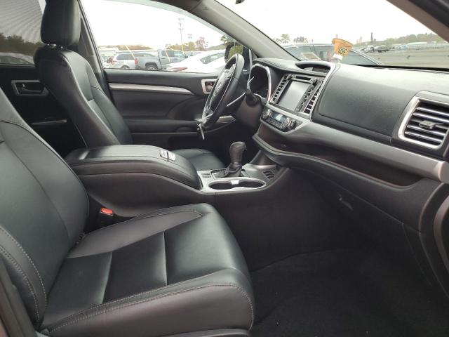 Photo 5 from auction – 2019 TOYOTA HIGHLANDER with VIN 5TDJZRFH2KS564261