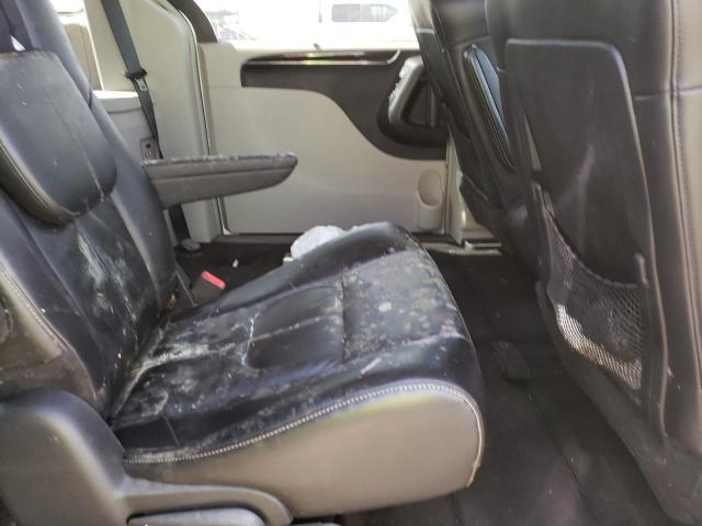 Photo 6 from auction – 2015 CHRYSLER TOWN & COU with VIN 2C4RC1GG9FR572979