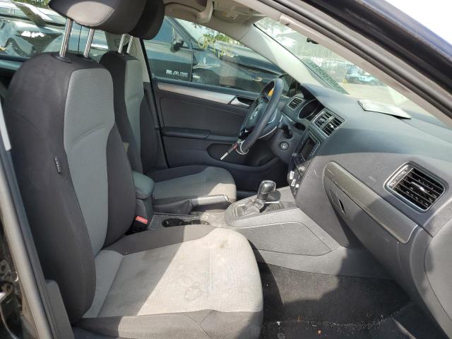 Photo 5 from auction – 2018 VOLKSWAGEN JETTA S with VIN 3VW2B7AJ8JM245840