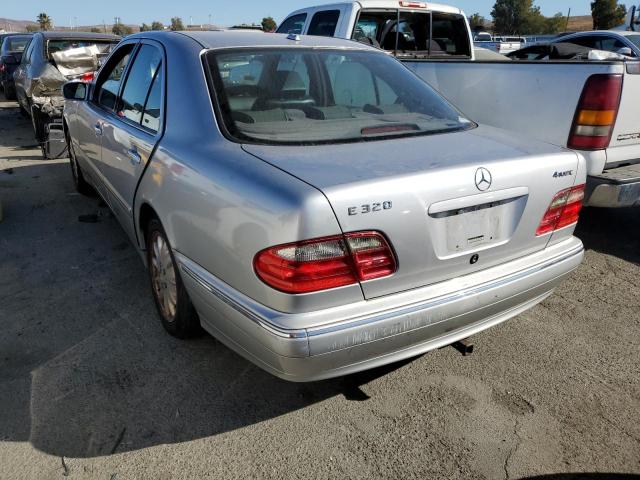 Photo 3 from auction – 2000 MERCEDES-BENZ E-CLASS with VIN WDBJF82JXYX037176