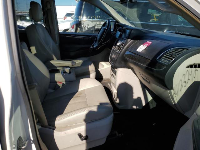 Photo 5 from auction – 2012 CHRYSLER TOWN & COU with VIN 2C4RC1CG6CR144045