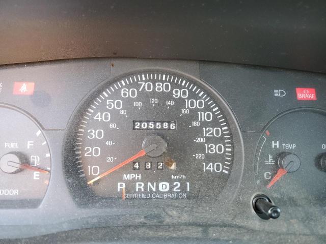 Photo 8 from auction – 2002 FORD CROWN VICT with VIN 2FAFP71W82X134976