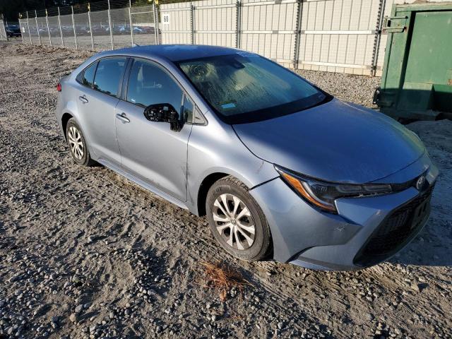 TOYOTA COROLLA LE 2022 with VIN JTDEAMDE9NJ055256 - Photo from auction