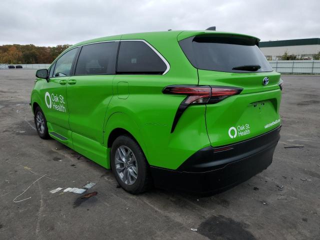 Photo 3 from auction – 2021 TOYOTA SIENNA LE with VIN 5TDKSKFC7MS031765