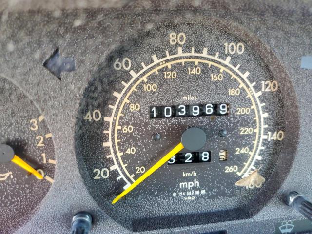 Photo 8 from auction – 1995 MERCEDES-BENZ E 320 BASE with VIN WDBEA32E6SC211734