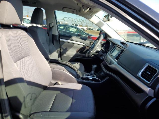 Photo 5 from auction – 2016 TOYOTA HIGHLANDER with VIN 5TDBKRFH1GS255106