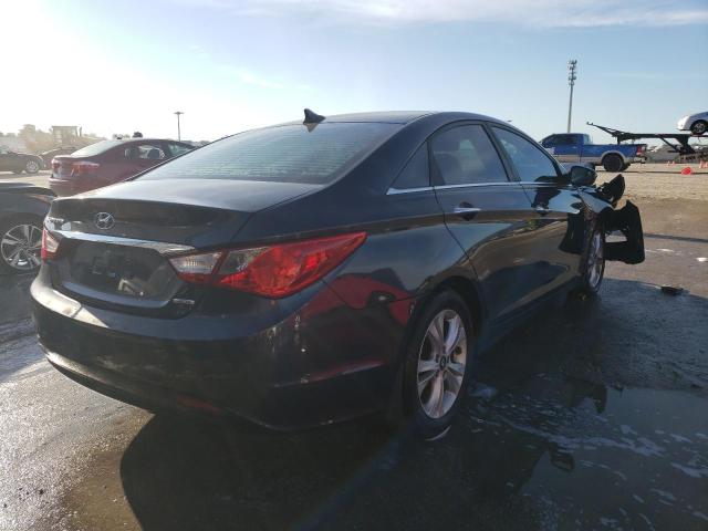 Photo 4 from auction – 2011 HYUNDAI SONATA SE with VIN 5NPEC4AC3BH290009