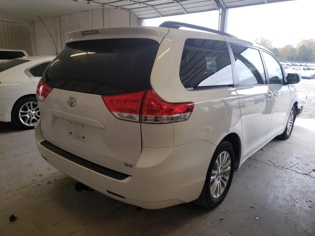 Photo 4 from auction – 2014 TOYOTA SIENNA XLE with VIN 5TDYK3DC2ES427039