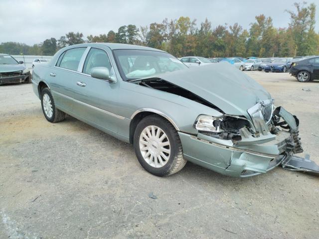 LINCOLN TOWN CAR E 2004 with VIN 1LNHM81W04Y632623 - Photo from auction