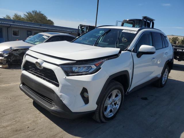 Photo 2 from auction – 2021 TOYOTA RAV4 XLE with VIN 2T3W1RFV6MC122153