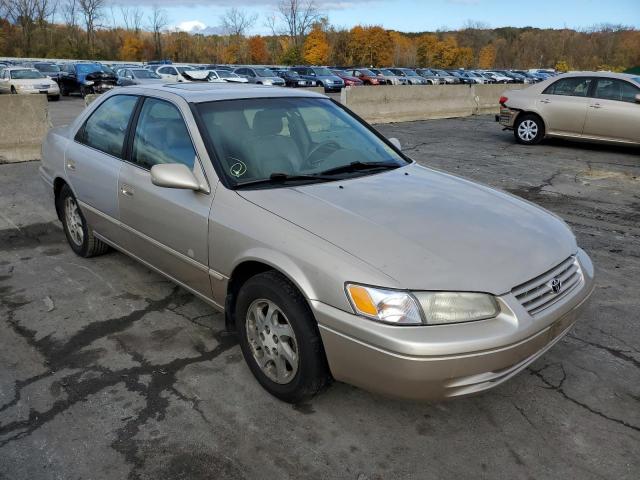TOYOTA CAMRY CE 1997 with VIN 4T1BF22K7VU038015 - Photo from auction