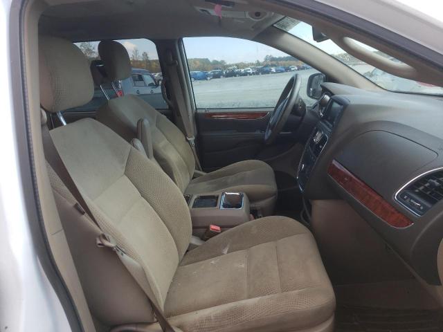 Photo 5 from auction – 2016 CHRYSLER TOWN & COU with VIN 2C4RC1BG7GR223179