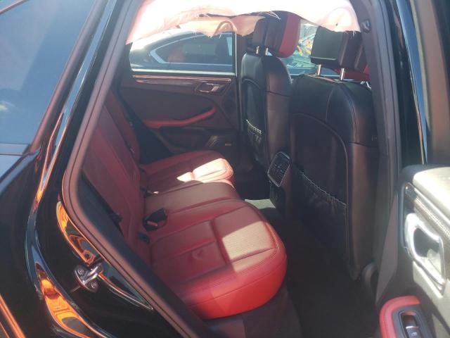 Photo 6 from auction – 2018 PORSCHE MACAN with VIN WP1AA2A5XJLB05375