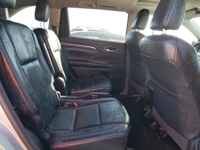Photo 6 from auction – 2018 TOYOTA HIGHLANDER with VIN 5TDDZRFH1JS860805