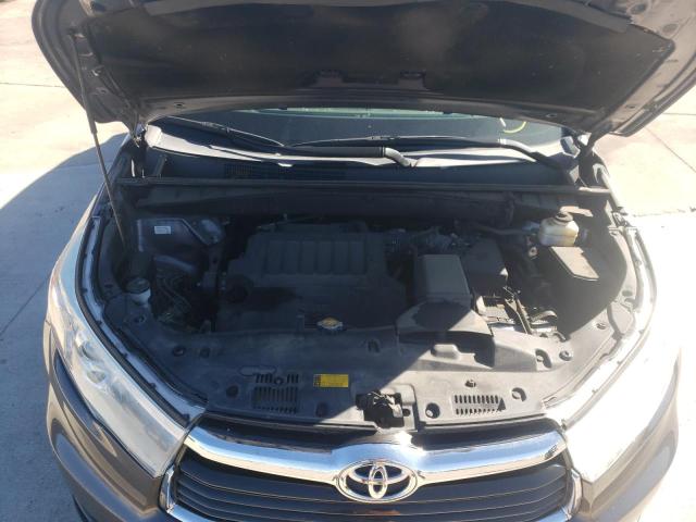 Photo 7 from auction – 2015 TOYOTA HIGHLANDER with VIN 5TDJKRFH8FS188689