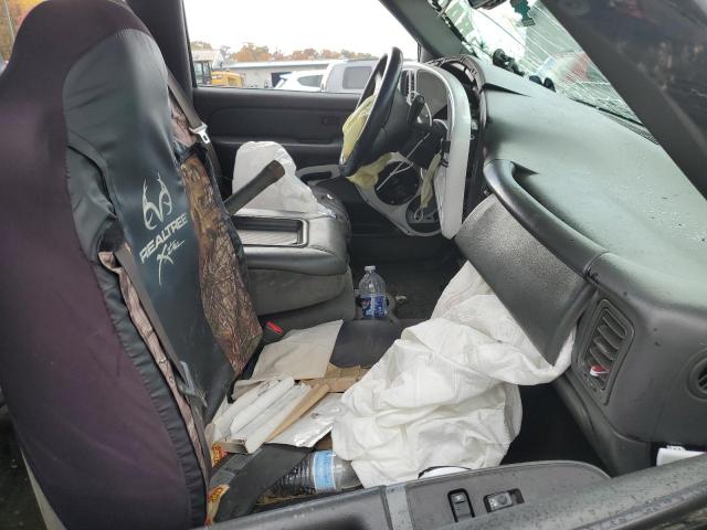 Photo 5 from auction – 2004 CHEVROLET SILVERADO with VIN 1GCHK29U94E333031