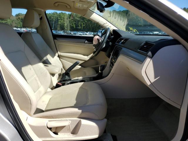 Photo 5 from auction – 2014 VOLKSWAGEN PASSAT SE with VIN 1VWBS7A31EC027909