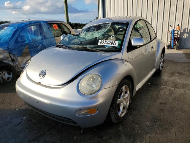 Photo 2 from auction – 2000 VOLKSWAGEN NEW BEETLE with VIN 3VWBA21C7YM430950
