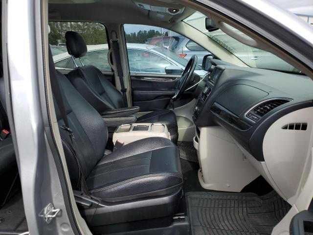 Photo 5 from auction – 2015 CHRYSLER TOWN & COU with VIN 2C4RC1BG2FR534162