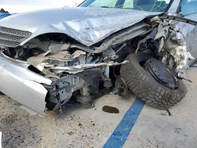 Photo 9 from auction – 2003 TOYOTA CAMRY with VIN 4T1BE32K83U729138