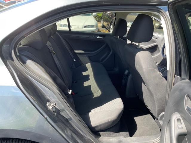 Photo 6 from auction – 2014 VOLKSWAGEN JETTA BASE with VIN 3VW1K7AJ5EM369257