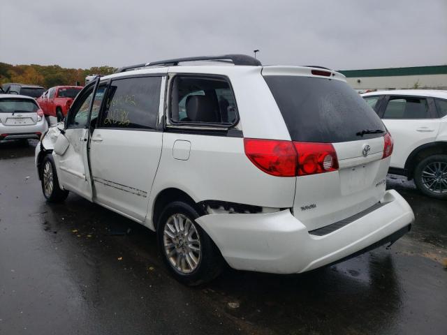 Photo 3 from auction – 2010 TOYOTA SIENNA XLE with VIN 5TDDK4CC2AS032374