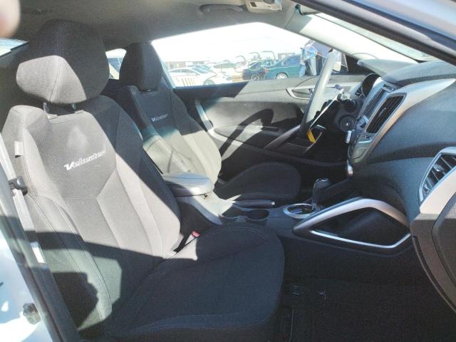 Photo 5 from auction – 2016 HYUNDAI VELOSTER with VIN KMHTC6AD1GU252167