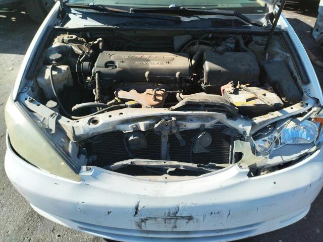 Photo 7 from auction – 2004 TOYOTA CAMRY LE with VIN 4T1BE32K24U381208