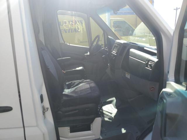 Photo 5 from auction – 2017 MERCEDES-BENZ SPRINTER 2 with VIN WD3PE8CD4HP406292