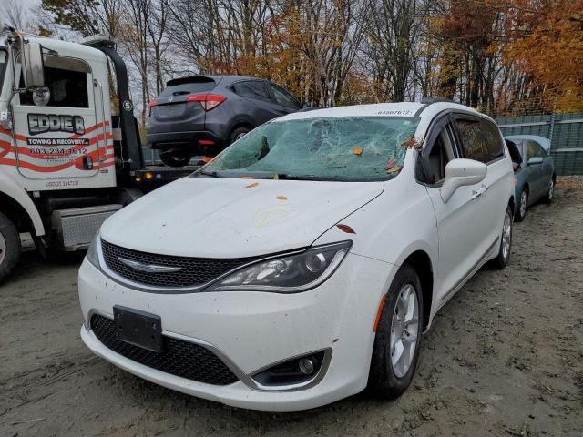 Photo 2 from auction – 2017 CHRYSLER PACIFICA T with VIN 2C4RC1BGXHR593382