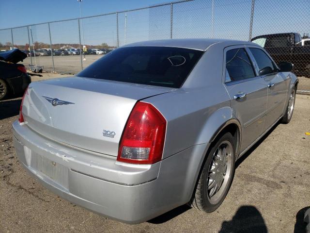 Photo 4 from auction – 2005 CHRYSLER 300 TOURIN with VIN 2C3AA53GX5H136571