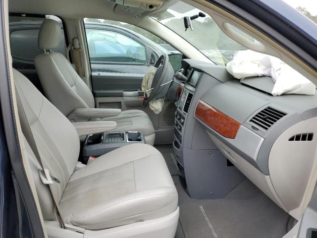 Photo 5 from auction – 2008 CHRYSLER TOWN & COU with VIN 2A8HR54PX8R840438