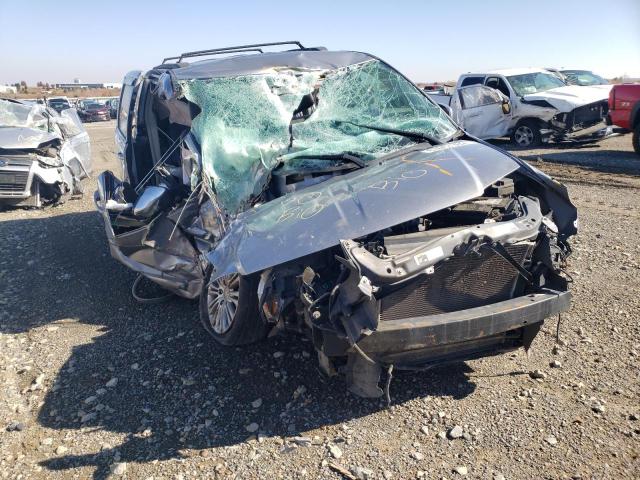 CHRYSLER TOWN & COU 2013 with VIN 2C4RC1CG7DR583479 - Photo from auction