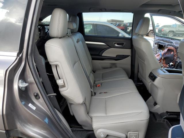 Photo 6 from auction – 2017 TOYOTA HIGHLANDER with VIN 5TDJZRFH8HS521889