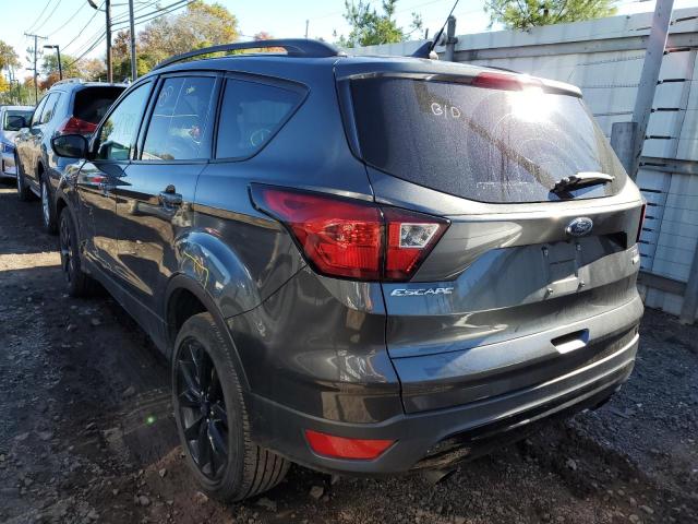 Photo 3 from auction – 2019 FORD ESCAPE SE with VIN 1FMCU9GDXKUA11268