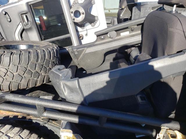 Photo 6 from auction – 2015 JEEP WRANGLER U with VIN 1C4BJWDG0FL744091