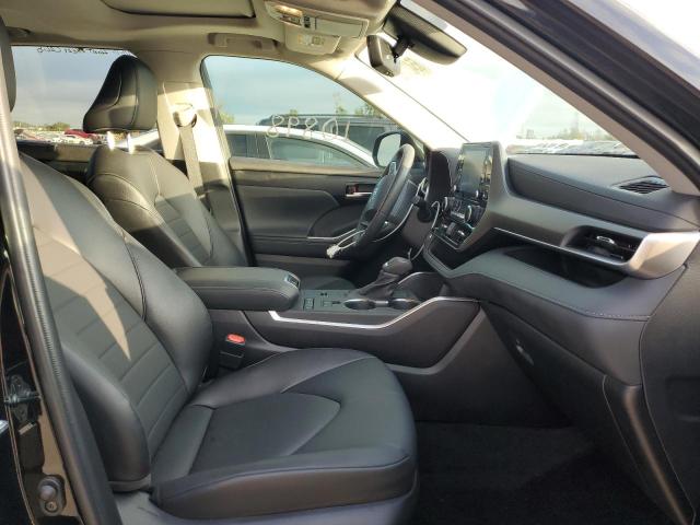Photo 5 from auction – 2022 TOYOTA HIGHLANDER with VIN 5TDGZRAH9NS105329