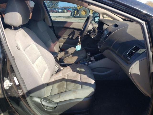 Photo 5 from auction – 2017 KIA FORTE LX with VIN 3KPFK4A77HE116502