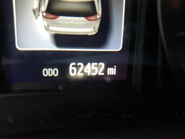 Photo 8 from auction – 2017 TOYOTA SIENNA XLE with VIN 5TDYZ3DC6HS900442