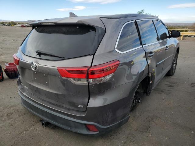 Photo 4 from auction – 2017 TOYOTA HIGHLANDER with VIN 5TDKZRFH2HS215226