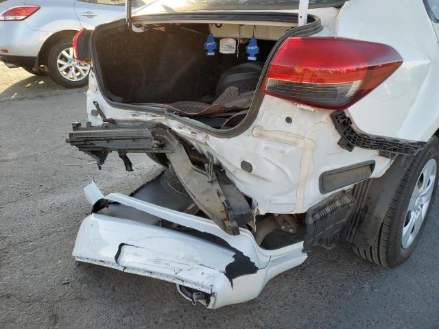 Photo 9 from auction – 2017 KIA FORTE LX with VIN 3KPFK4A79HE077685